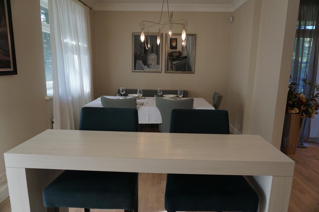 Wooden Villa Apartments Jurmala Ngoại thất bức ảnh