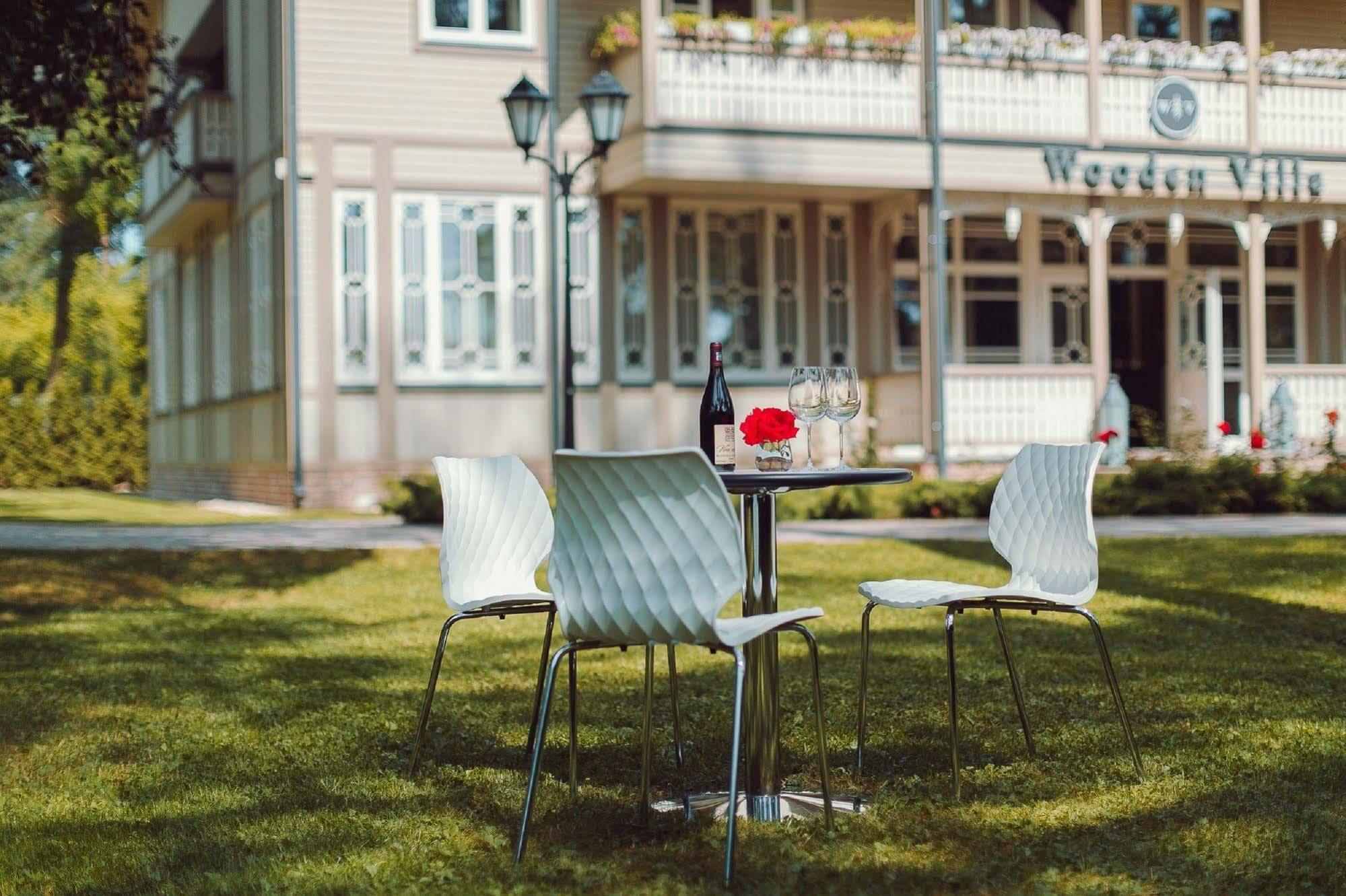 Wooden Villa Apartments Jurmala Ngoại thất bức ảnh