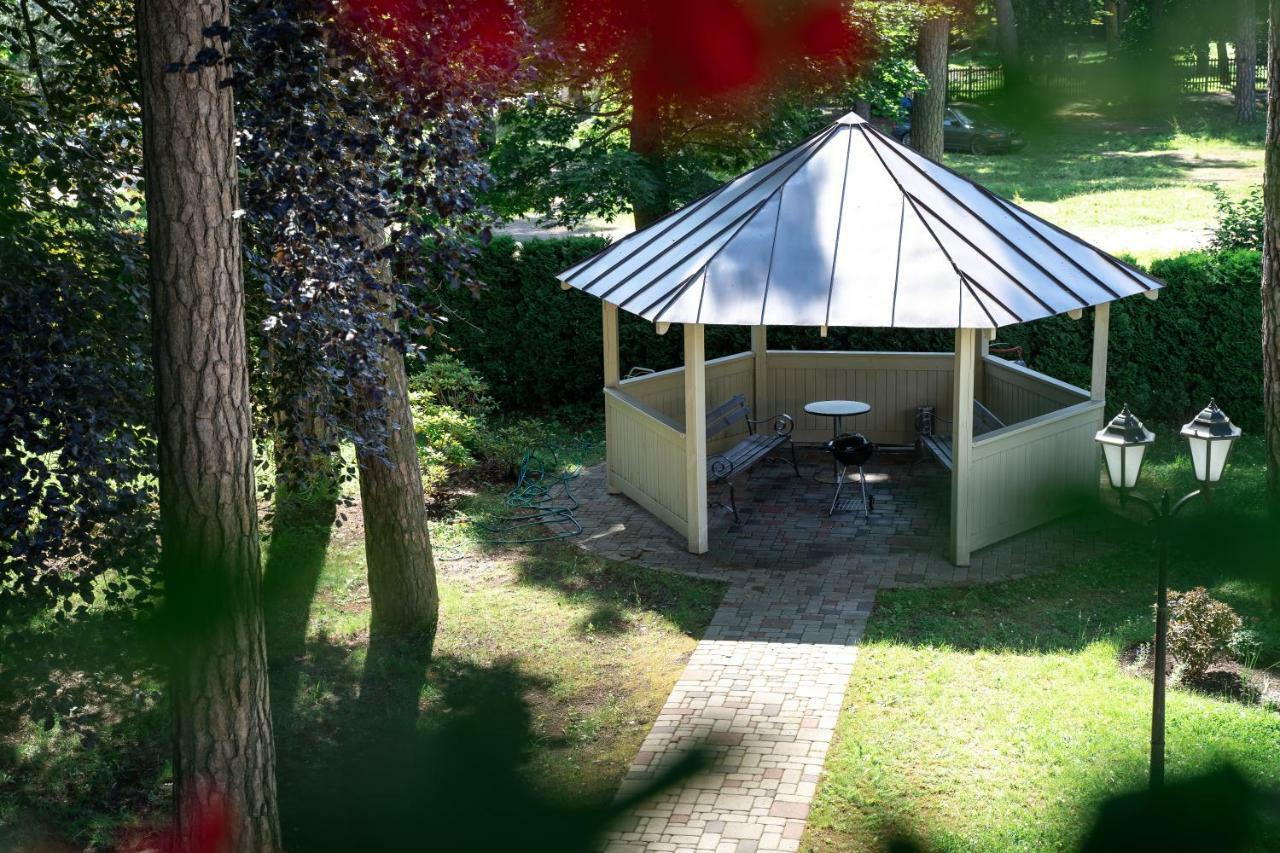 Wooden Villa Apartments Jurmala Ngoại thất bức ảnh